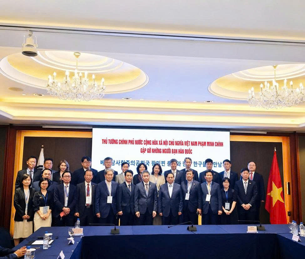 HDP Holdings CEO Attends PM Pham Minh Chinh Program in Korea