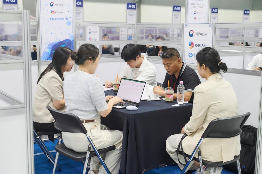 B2B Business Meeting at Korea Seafood Show